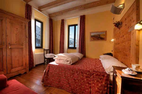 Re Delle Alpi Resort & Spa, 4 Stelle Superior Ла-Тюйль Экстерьер фото